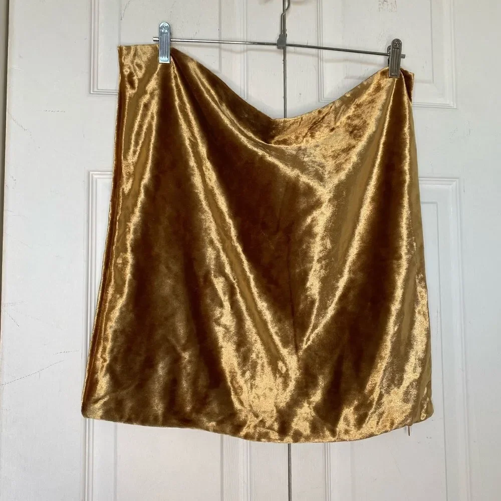 Golden Velvet Decorative Pillowcase